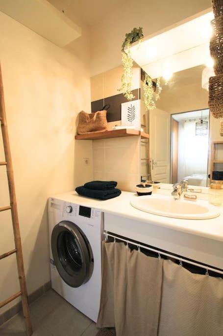 Cosy Appartement Entre Vignes Et Garrigue Avec Piscine Peret Bagian luar foto